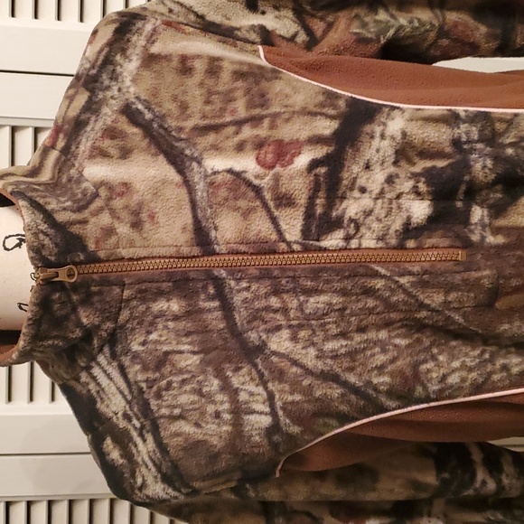 Women's Mossy Oak Pullover - Picture 2 of 8